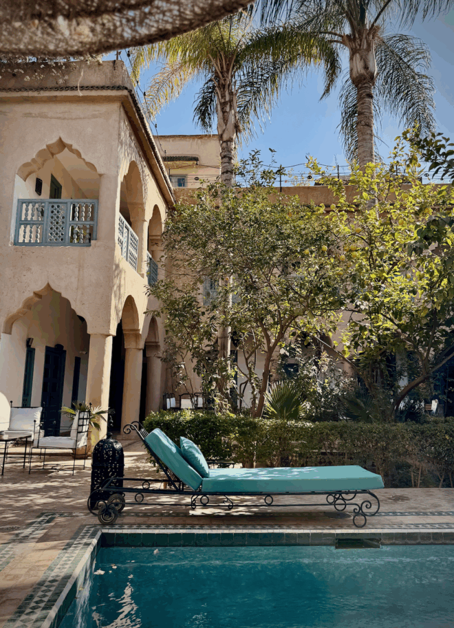 Pool Seat Oumensour
